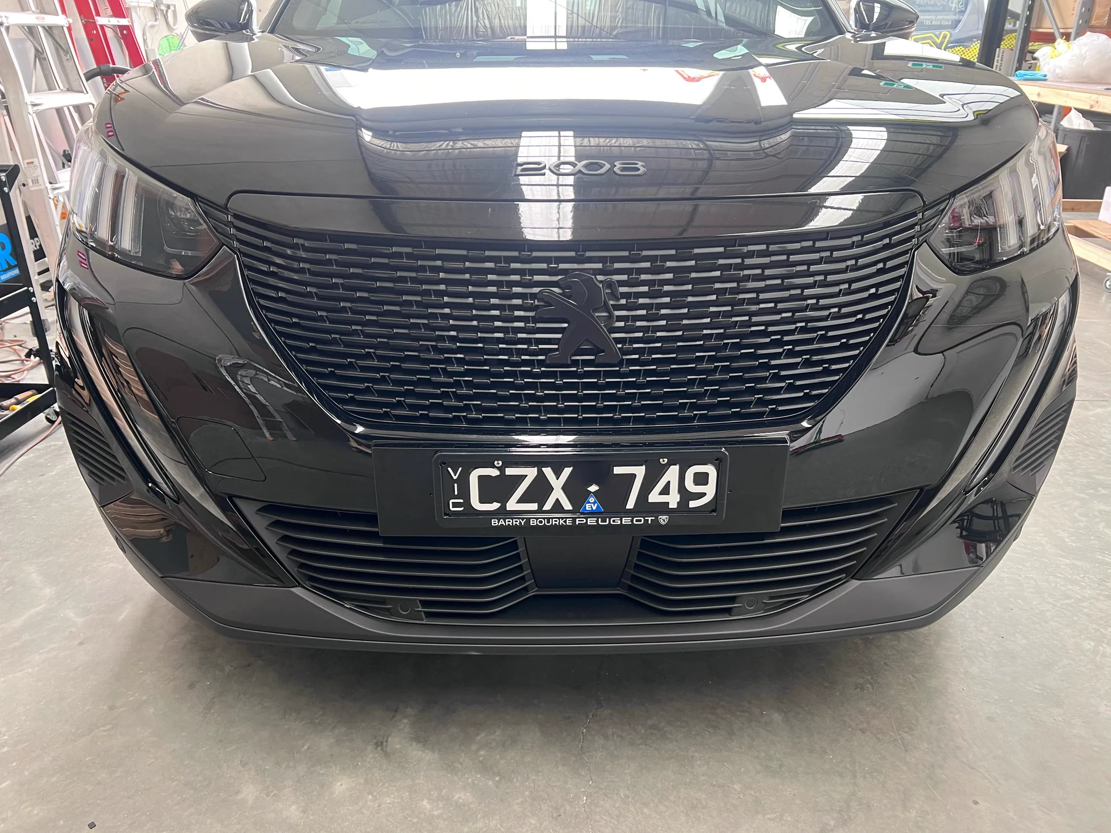 Completed Peugeot colour-change wrap detail