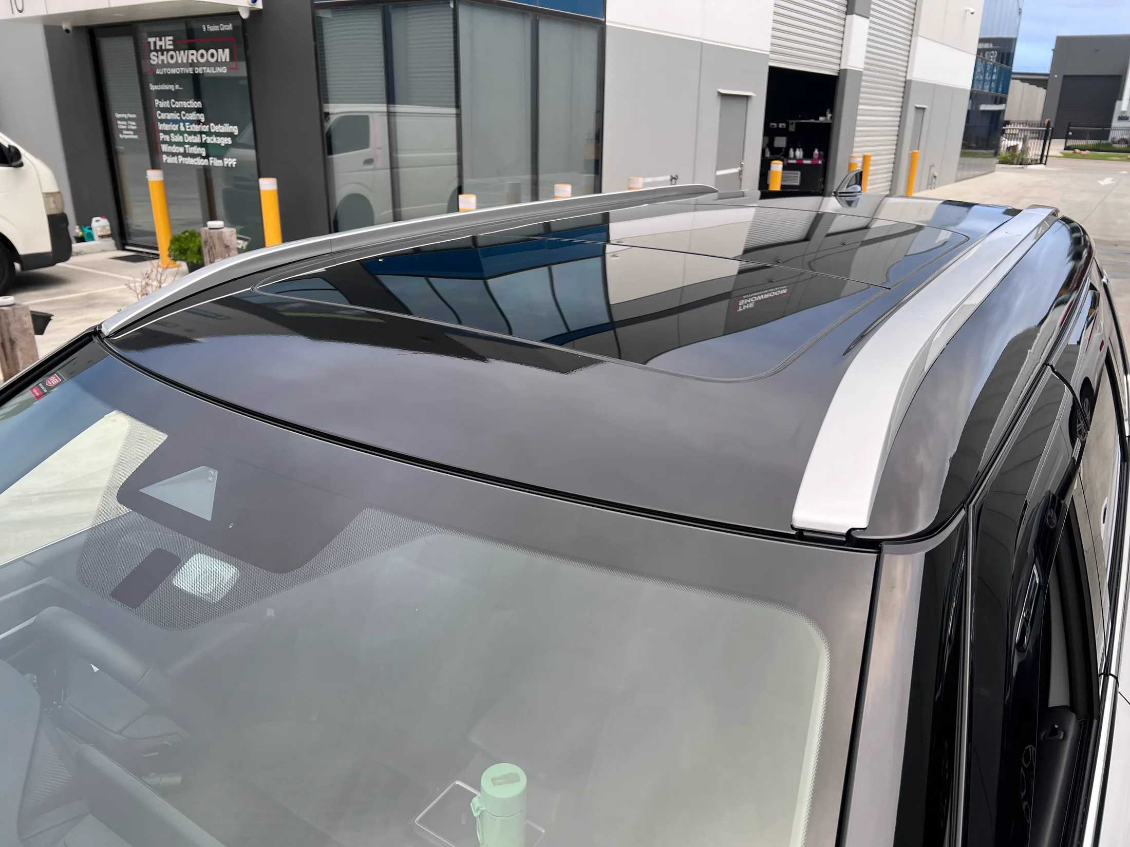 Gloss black roof wrap detail