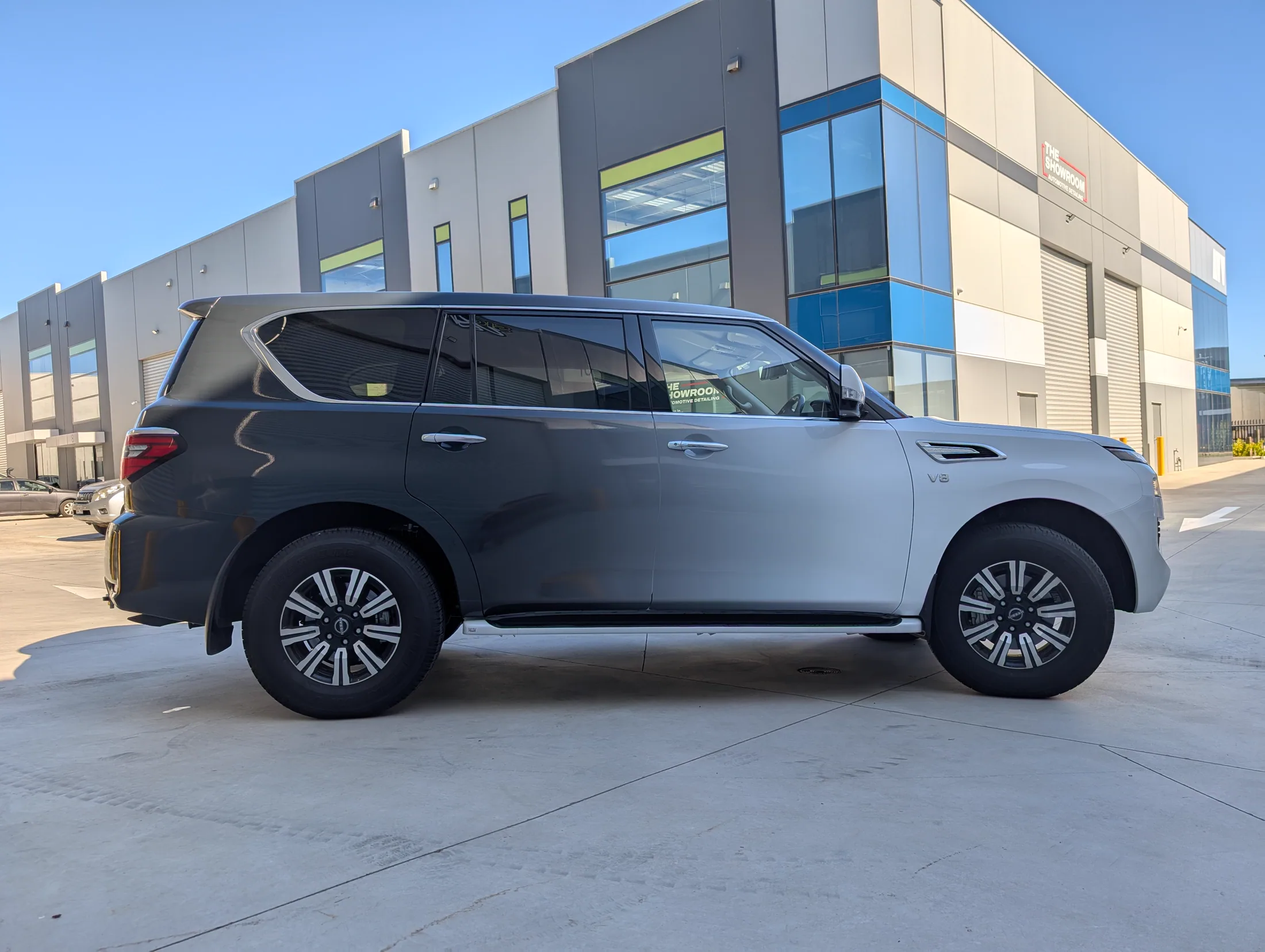 Two-tone colour-change wrap on a large SUV