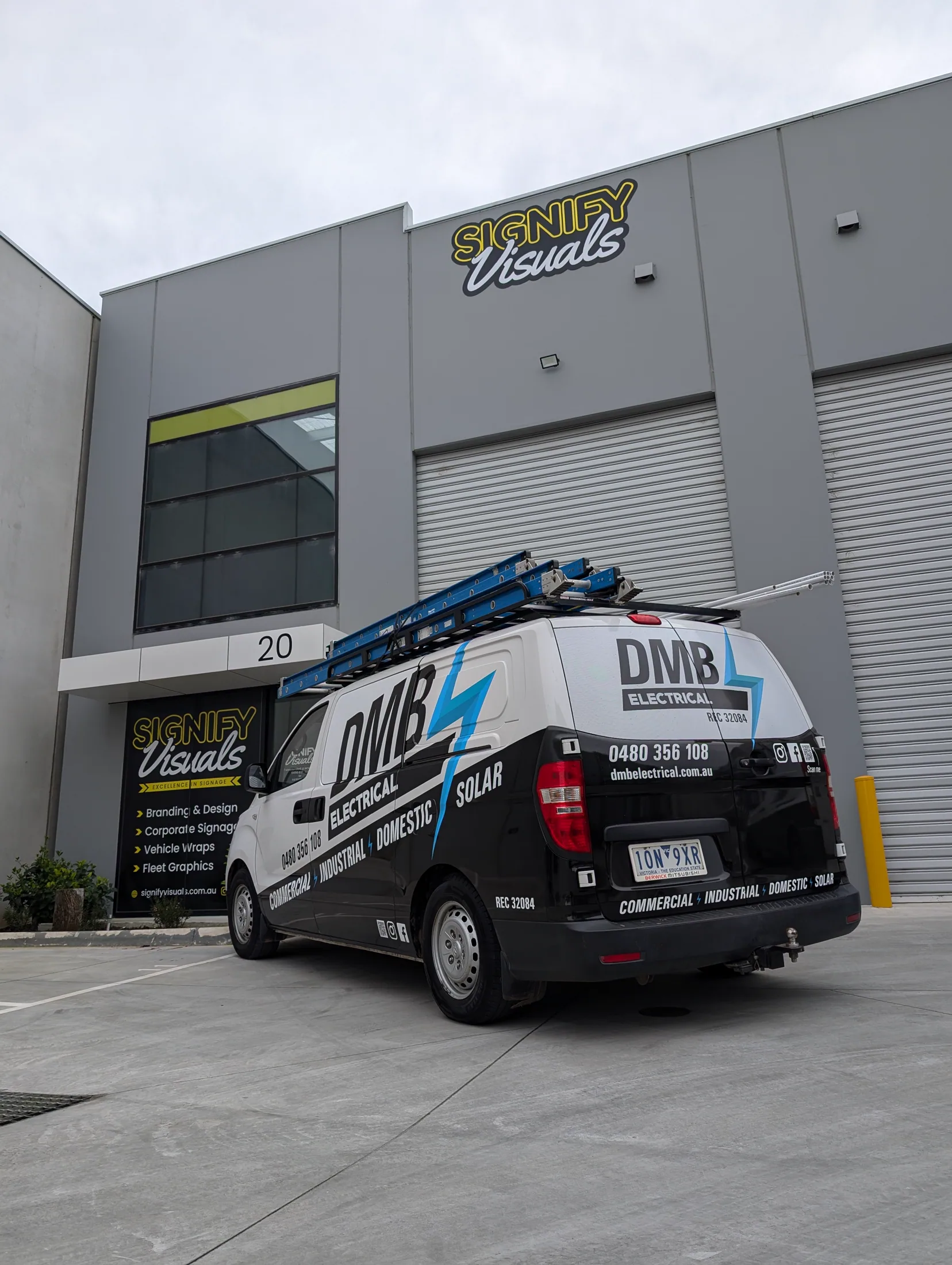 DMB Electrical fleet graphics side view